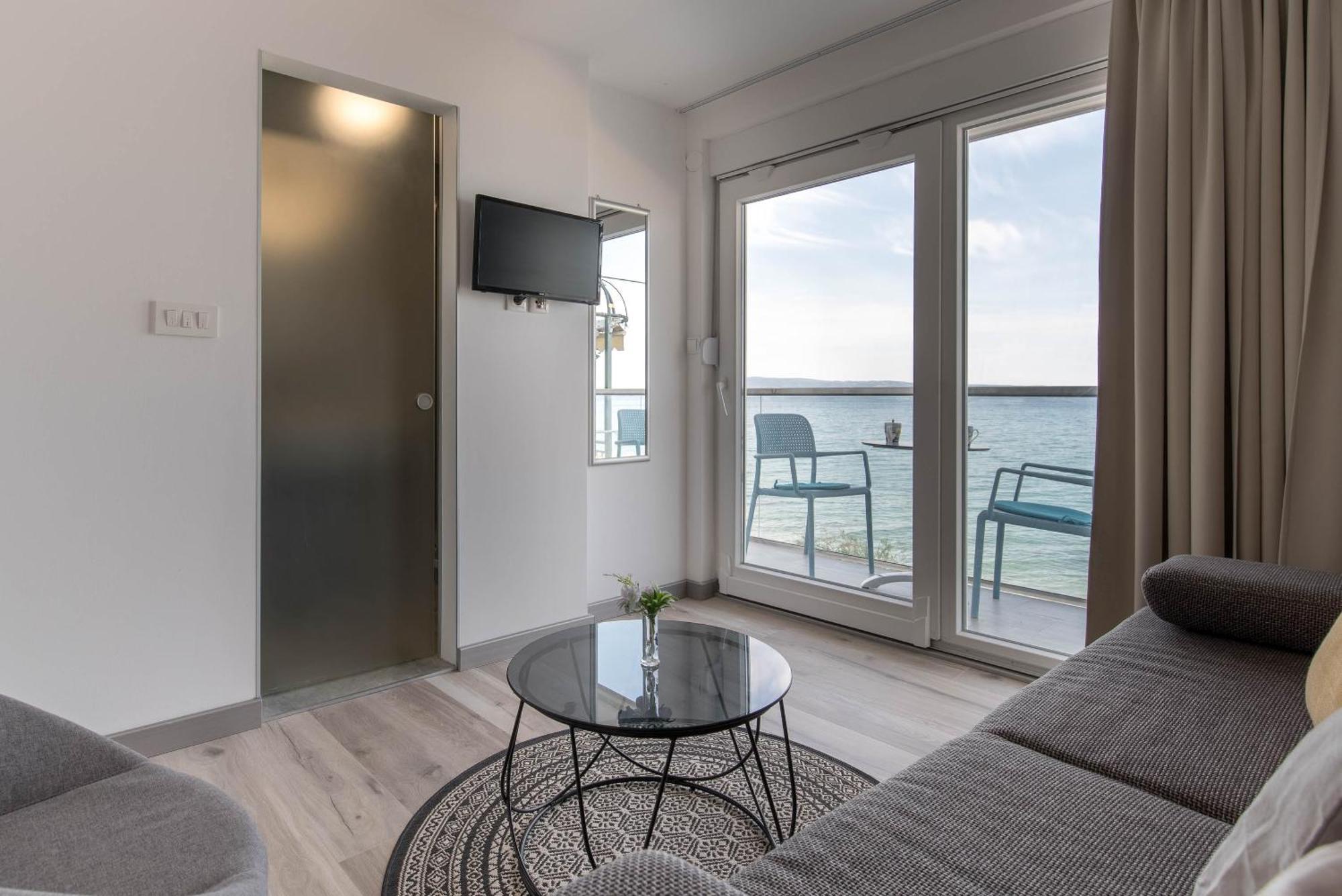 Beachfront Apartments Zanic Podstrana Exterior photo